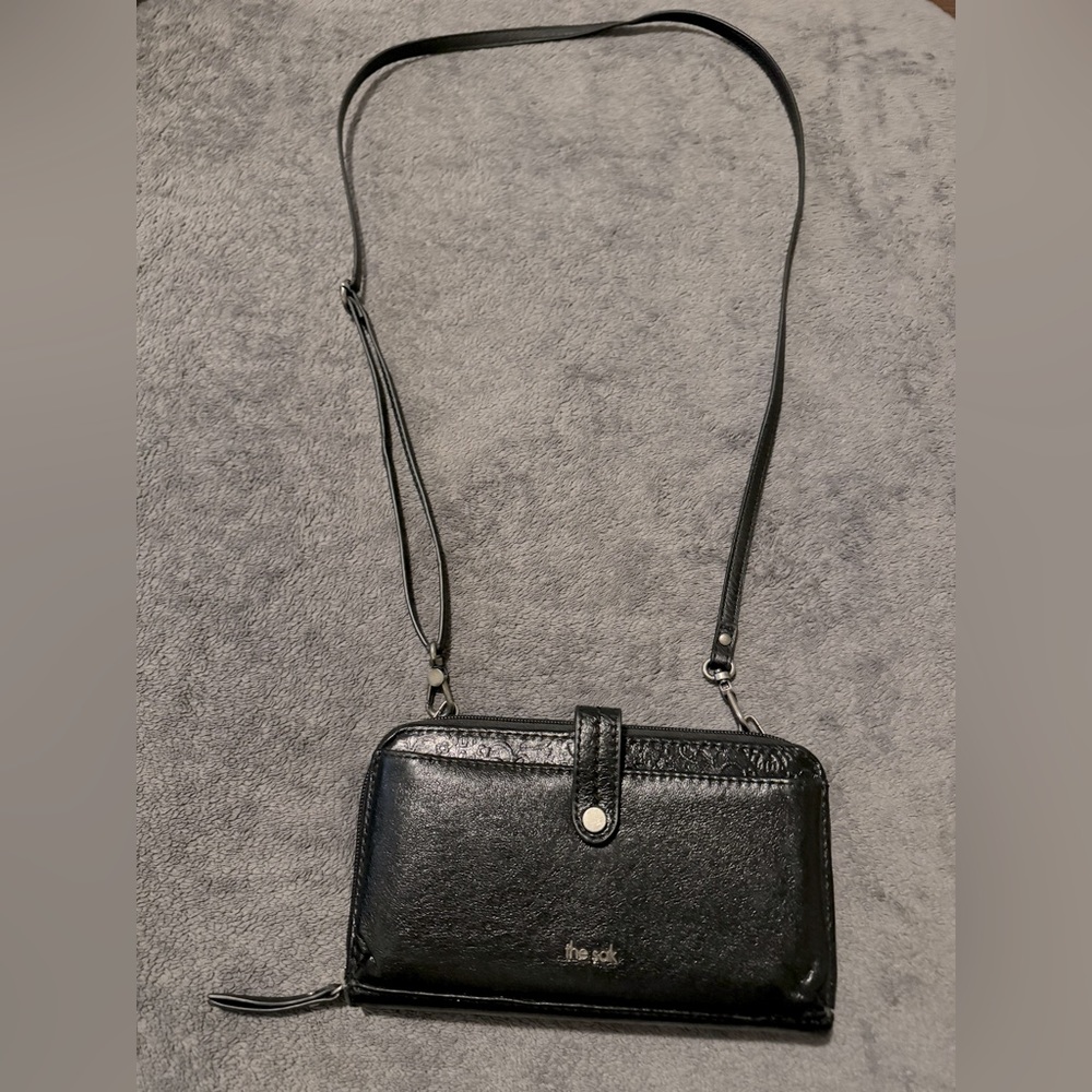 Saks Iris Large Smartphone Crossbody